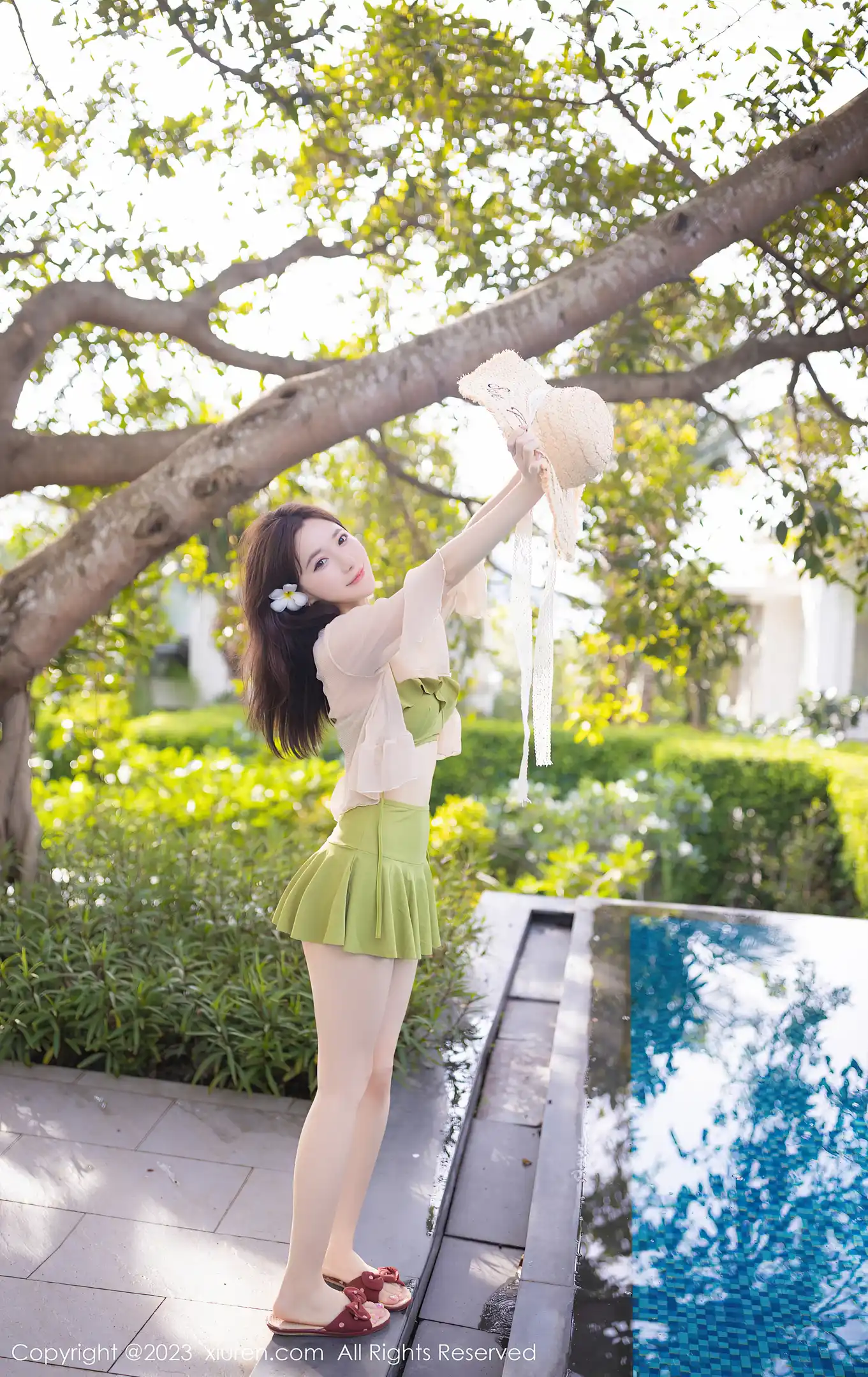 图片[6]-[XiuRen秀人网]VOL.7189 模特鱼子酱Fish泳池场景性感果绿色比基尼秀曼妙身姿诱惑写真80P-秀人网官方网站